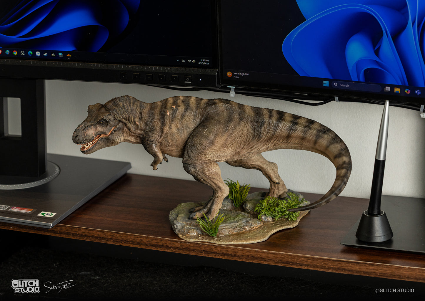 Glitch Studio – Tyrannosaurus Rex 1/30 Scale