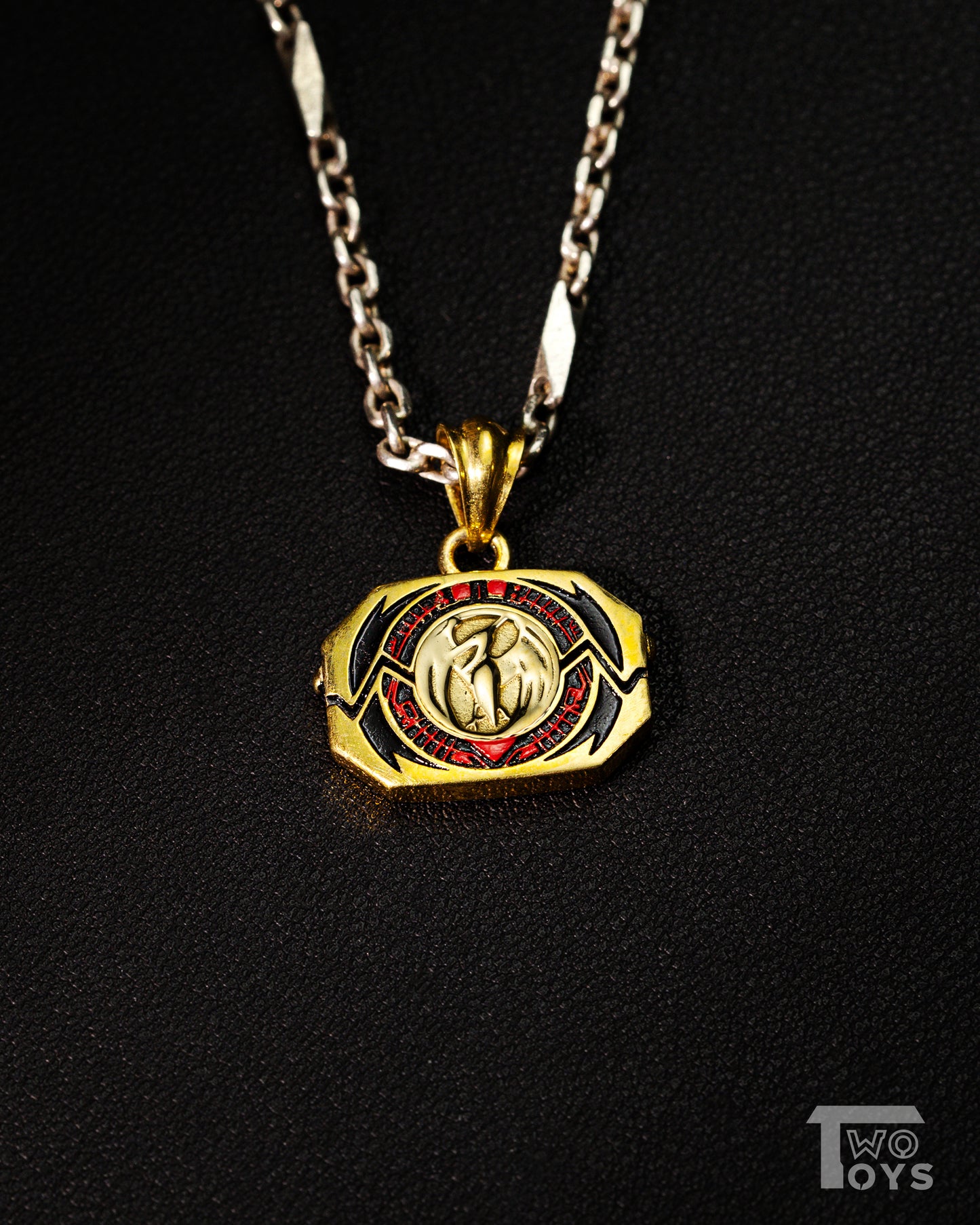 Silver Pendant,Tyrannosaurus, Mastodon, Triceratops, Sabertooth Tiger,Pterodactyl,Gold Ranger