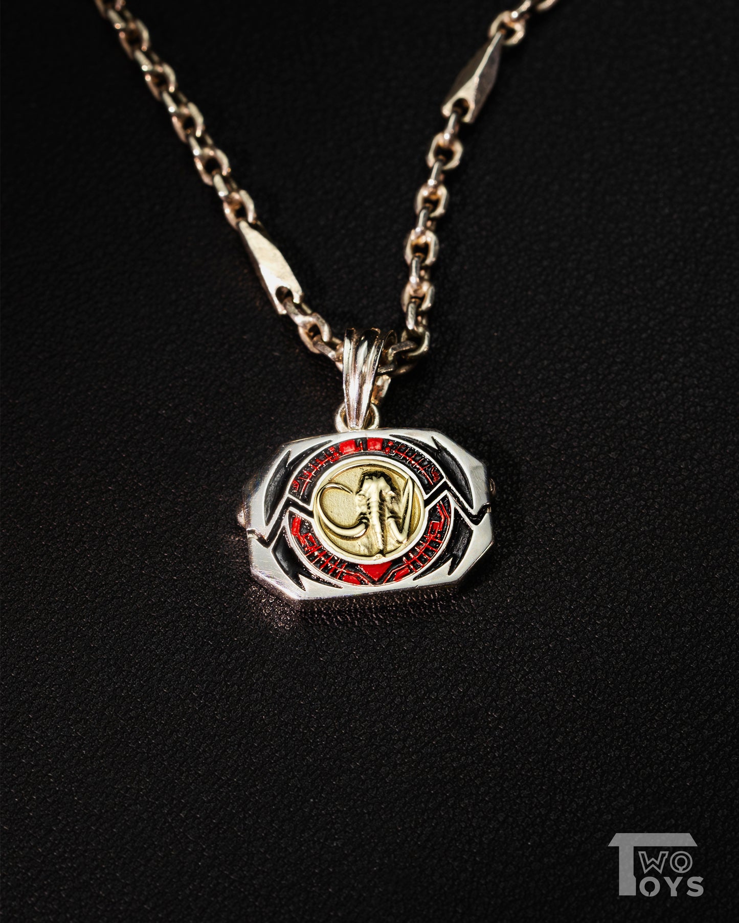 Silver Pendant,Tyrannosaurus, Mastodon, Triceratops, Sabertooth Tiger,Pterodactyl,Gold Ranger